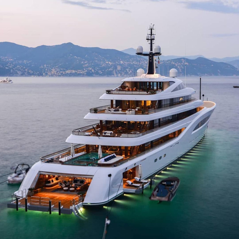 cost to charter yacht