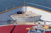 GLAROS yacht charter: Bow III