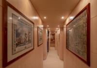 GLAROS yacht charter: Hallway