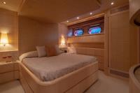GLAROS yacht charter: Double cabin