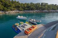 GLAROS yacht charter: Platform - Water Toys