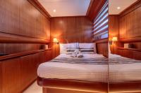 GORGEOUS yacht charter: Semi-double cabin & pullman berth