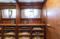 GORGEOUS yacht charter: Master cabin walk-in wardrobe
