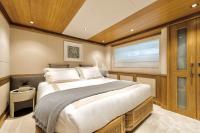 VIANNE yacht charter: Convertible Cabin
