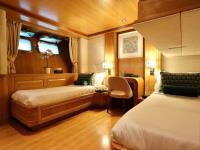 VIANNE yacht charter: Twin Cabin