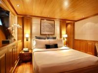 VIANNE yacht charter: Double Cabin