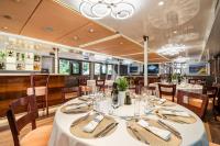 QUEEN-ELEGANZA yacht charter: Upper deck dining