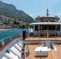 QUEEN-ELEGANZA yacht charter: Bow