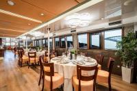 QUEEN-ELEGANZA yacht charter: Upper deck dining