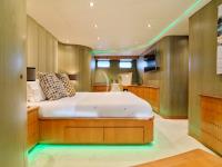 MOBIUS yacht charter: VIP cabin