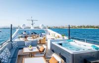MOBIUS yacht charter: Sundeck