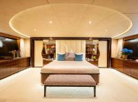 MOBIUS yacht charter: Master cabin
