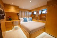 MOBIUS yacht charter: Double cabin