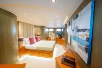 MOBIUS yacht charter: VIP cabin