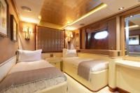 IL-SOLE yacht charter: Twin Cabin