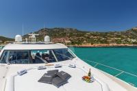 OCTAVIA yacht charter: Bow sunpads