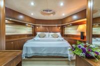 OCTAVIA yacht charter: VIP cabin