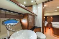 OCTAVIA yacht charter: Twin Cabin bathroom
