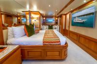 NEW-STAR yacht charter: VIP Cabin