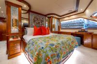 NEW-STAR yacht charter: Master Cabin