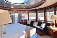 ST-DAVID yacht charter: Master suite raised bedroom