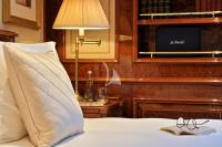 ST-DAVID yacht charter: Convertible (double/twin) guest cabin