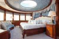 ST-DAVID yacht charter: Master suite raised bedroom with stunning view