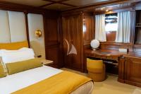 AQUILA yacht charter: Master cabin II lower deck