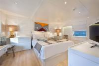VERVECE yacht charter: Master Stateroom