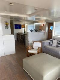 VERVECE yacht charter: Salon
