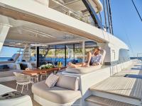 SYLENE yacht charter: Large Cockpit & sunbathing areas