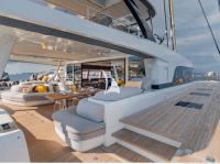 SYLENE yacht charter: Large cockpit & sunbathing areas