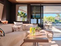 SYLENE yacht charter: Saloon
