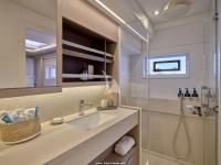 SYLENE yacht charter: Twins Cabin bathroom