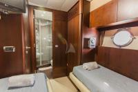 ULISSE yacht charter: Twin suite