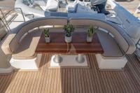ULISSE yacht charter: Flybridge