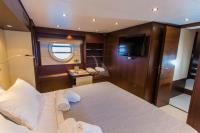 ULISSE yacht charter: Master suite