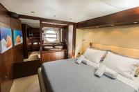 ULISSE yacht charter: Master suite