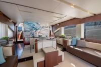 ULISSE yacht charter: Sallon