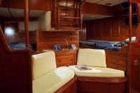 ICHIBAN yacht charter: Stern twin cabin