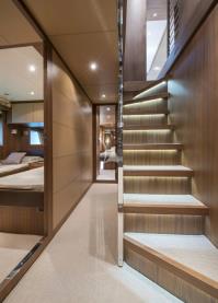 ANYTHING-GOES-IV yacht charter: Corridor