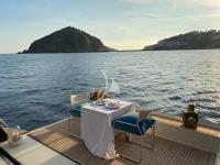 ANYTHING-GOES-IV yacht charter: Enjoy the moment