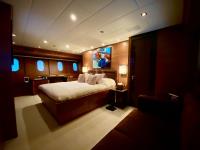 ECLAT yacht charter: Master cabin