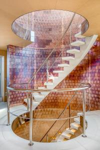 LUISA yacht charter: MY LUISA - STAIR CASE
