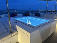 LUISA yacht charter: MY LUISA - SUNDECK & JACUZZI
