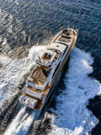 ARMONEE yacht charter: Cruising