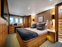 ARMONEE yacht charter: Master Cabin