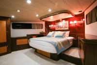 CANEREN yacht charter: Master Cabin