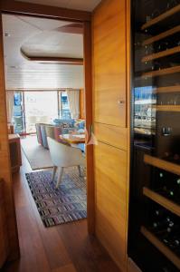 LADY-EMMA yacht charter: Main Salon