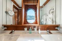 LADY-EMMA yacht charter: Guest double ensuite